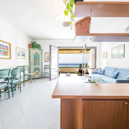 La Terrazza Sul Mare * לאווניה