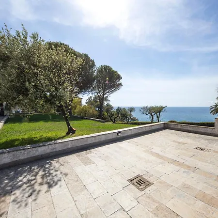 شقة La Terrazza Sul Mare لافانيا