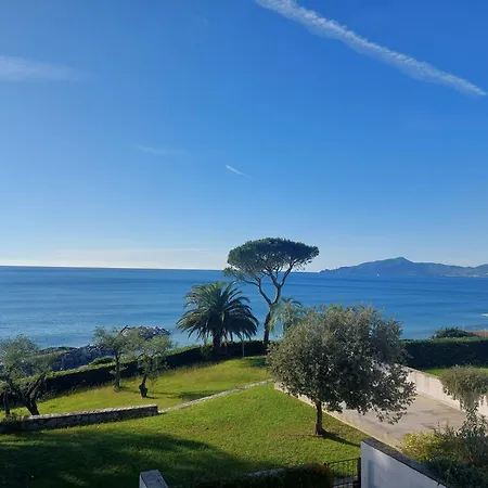 La Terrazza Sul Mare * لافانيا