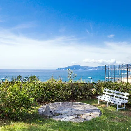 La Terrazza Sul Mare لافانيا