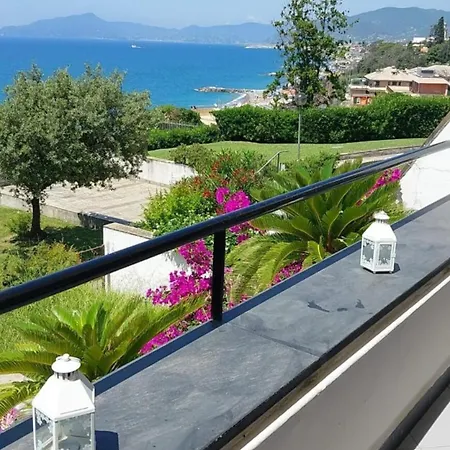 شقة La Terrazza Sul Mare لافانيا