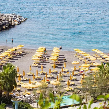 Apartment La Terrazza Sul Mare