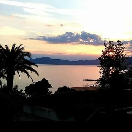 La Terrazza Sul Mare Apartment *