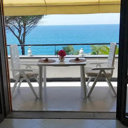 Apartment La Terrazza Sul Mare *
